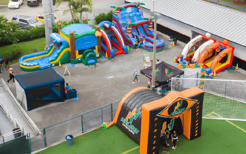 Party with inflatables and gellyball setup